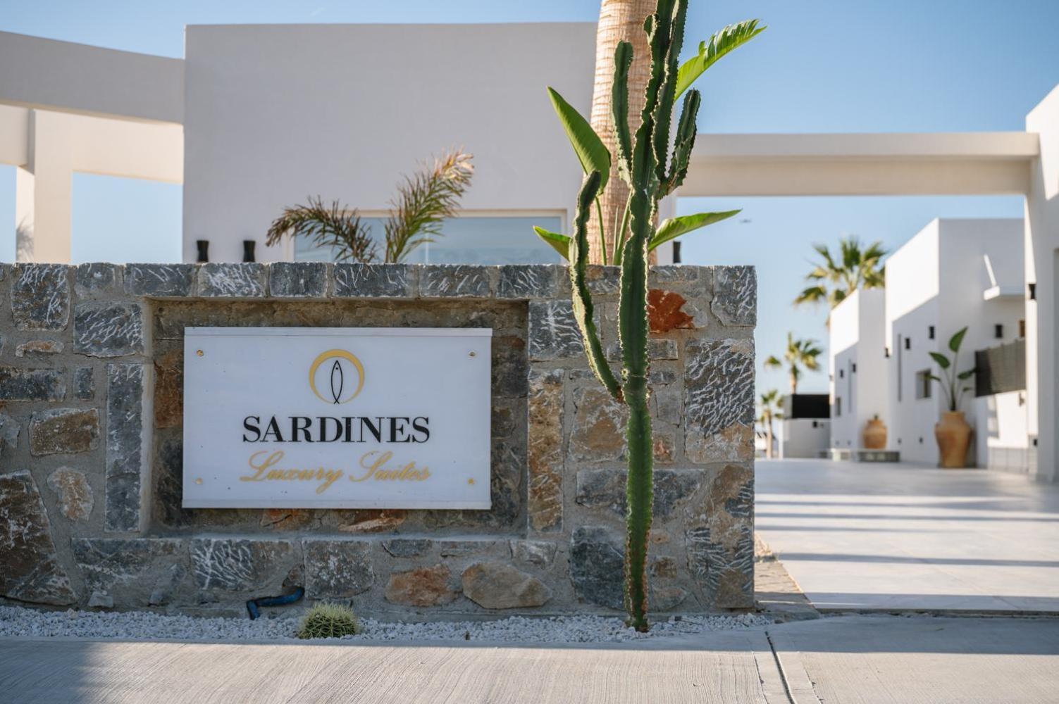Sardines Luxury Suites Khersónisos Eksteriør bilde