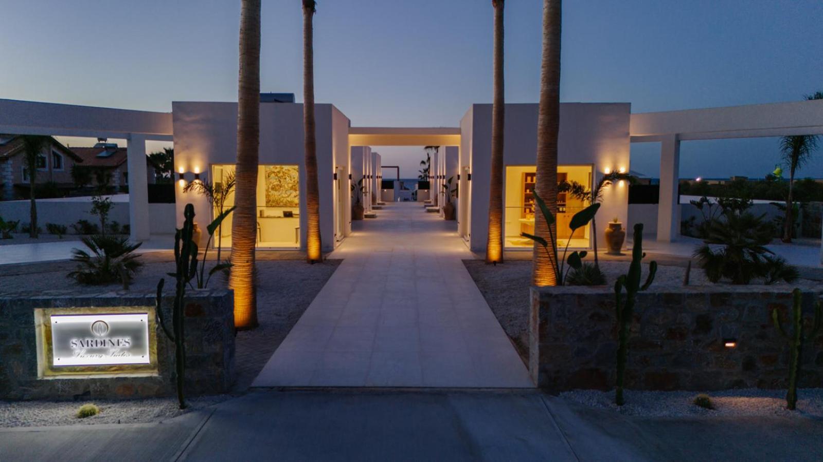 Sardines Luxury Suites Khersónisos Eksteriør bilde